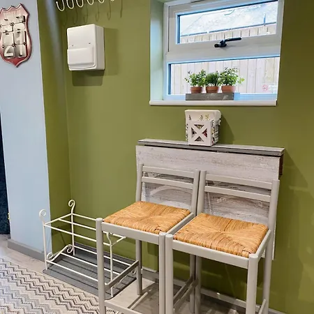 Cosy Hideaway - Parking And Relaxing Patio Area Apartment Oxenholme